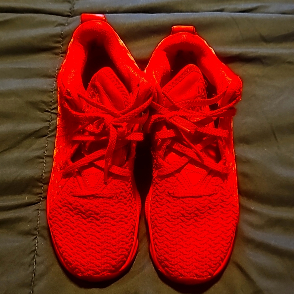 3Y red Nike sneakers